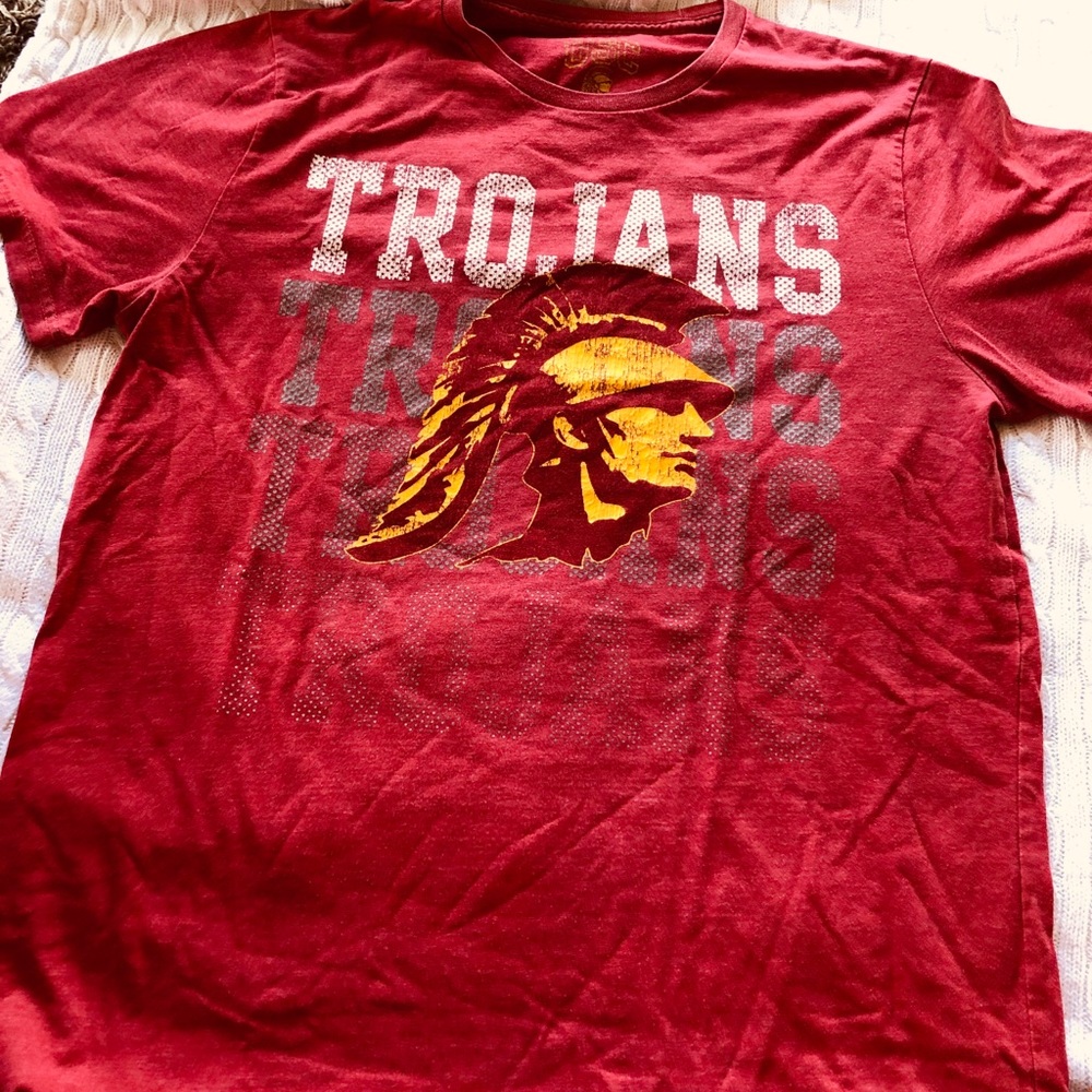 🏈USC Shirt for those Football games🏈 - Picture 1 of 3